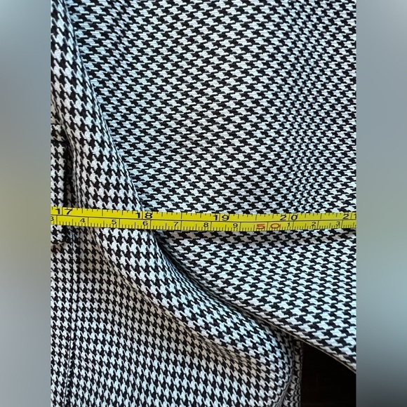 Black and white button down collared bomber jacket. Size L. - Picture 13 of 13